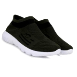 S046 Size 10 training shoes